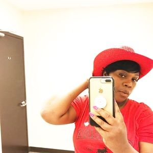 Meet your Posher, Kelly